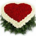 Корзина из 301 розы